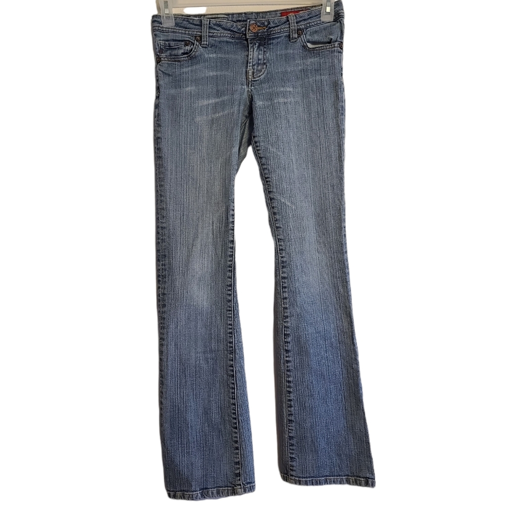 Seven7 Women's Size 28 Medium Wash Denim Blue Jean 31" Inseam
